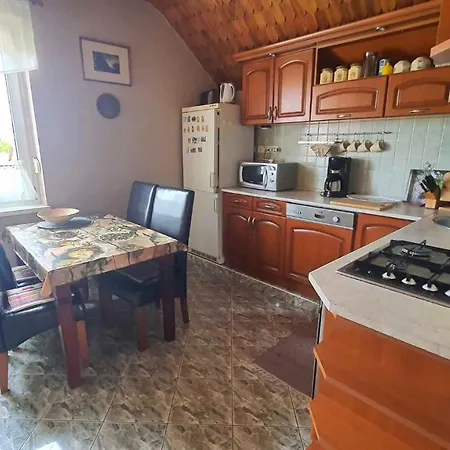 In Balatonlelle 43115 *