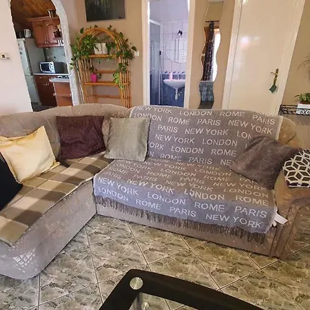 In Balatonlelle 43115 * Kishegy (Somogy)