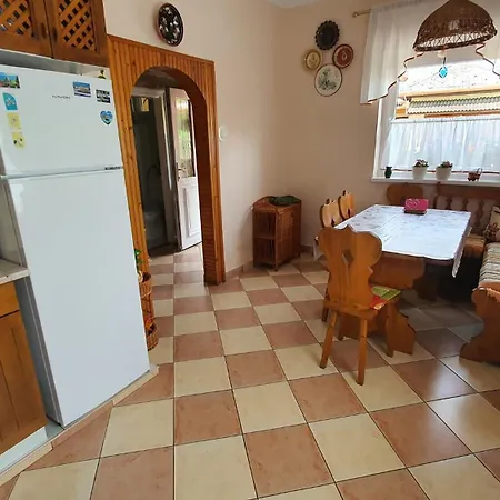 In Balatonlelle 43115 Apartament Kishegy (Somogy)