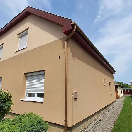 In Balatonlelle 43115 Kishegy (Somogy)