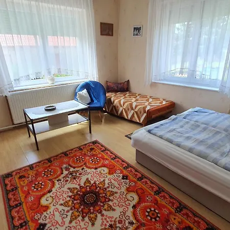 In Balatonlelle 43115 * Kishegy (Somogy)