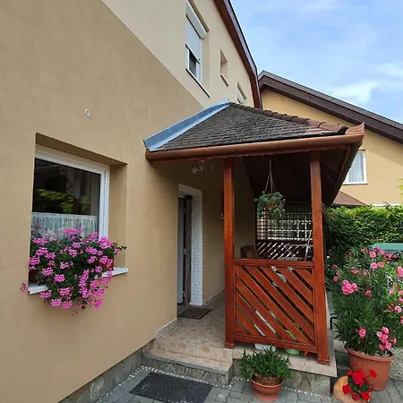 Daire In Balatonlelle 43115 *