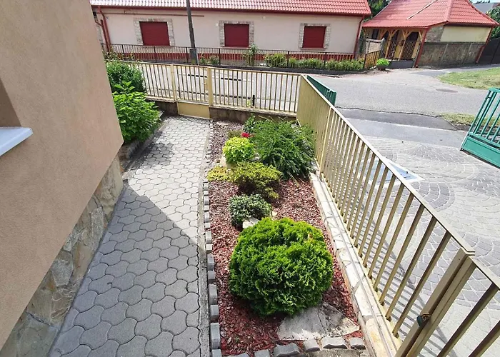 In Balatonlelle 43115 Appartement *